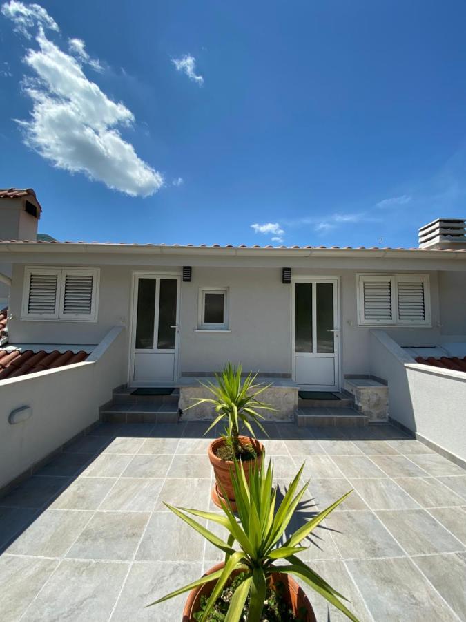 Sunny Bay Apartments Kotor Eksteriør bilde